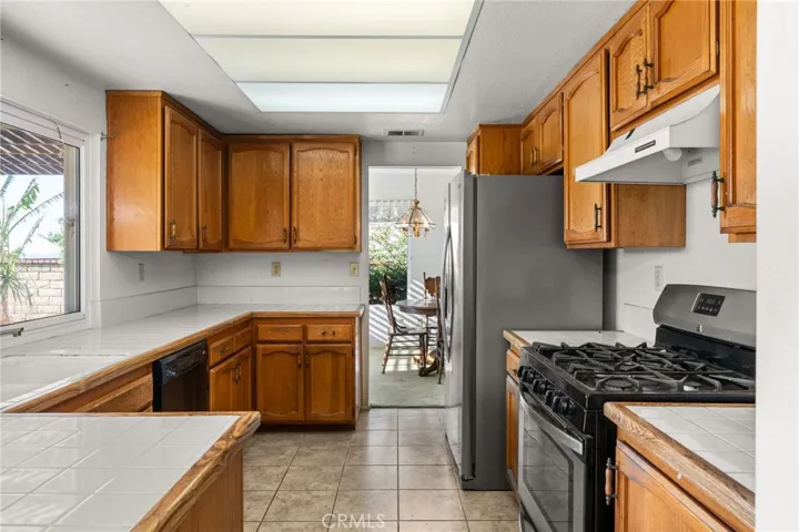 6385 N Azalea Ave, San Bernardino, California 92407