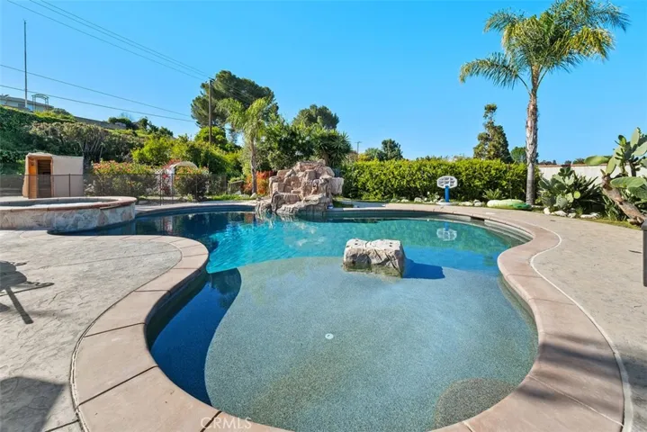 2145 Avenida Aprenda, Rancho Palos Verdes, California 90275