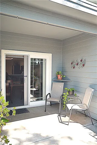 PATIO SEATING