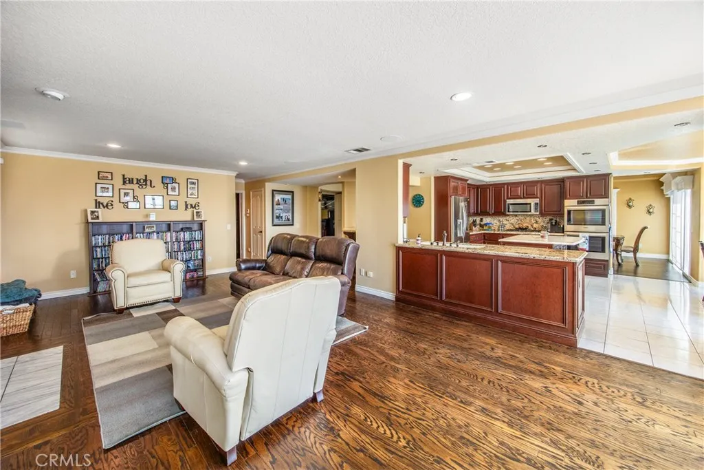 880 E 24th Street, Upland, California 91784 home-pic-17