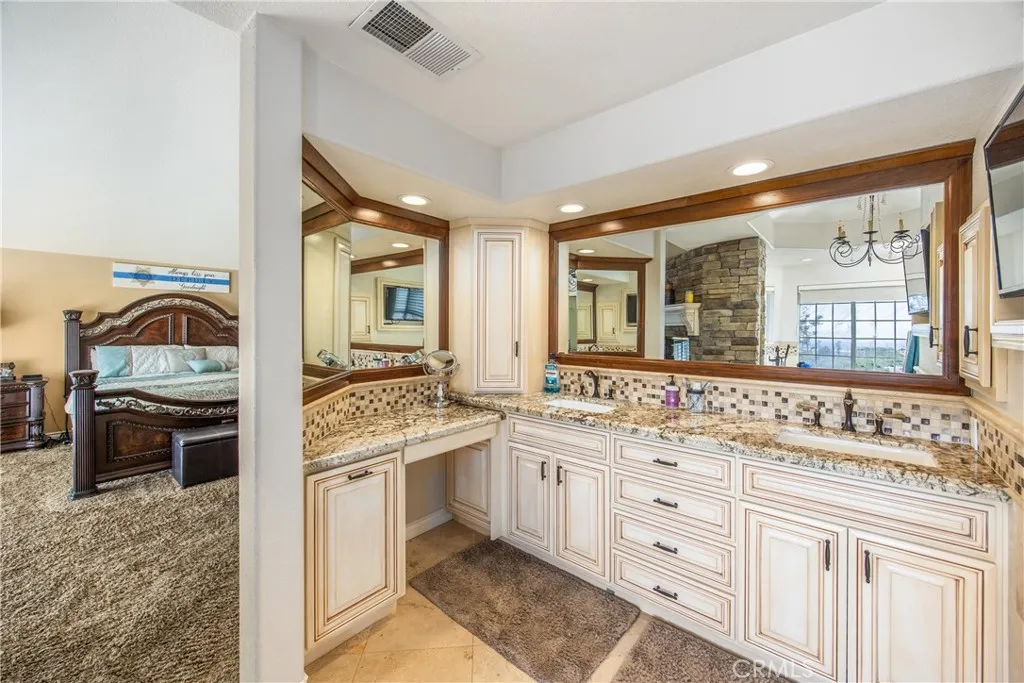 880 E 24th Street, Upland, California 91784 home-pic-32