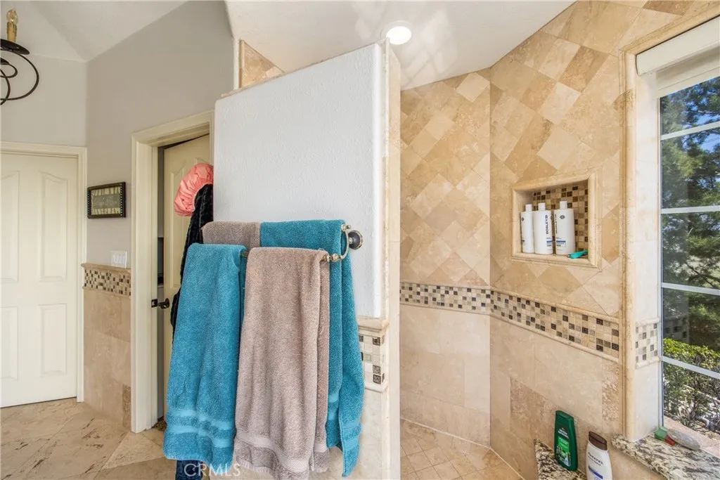 880 E 24th Street, Upland, California 91784 home-pic-34