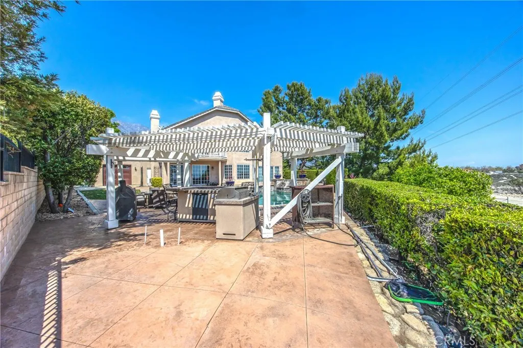 880 E 24th Street, Upland, California 91784 home-pic-40