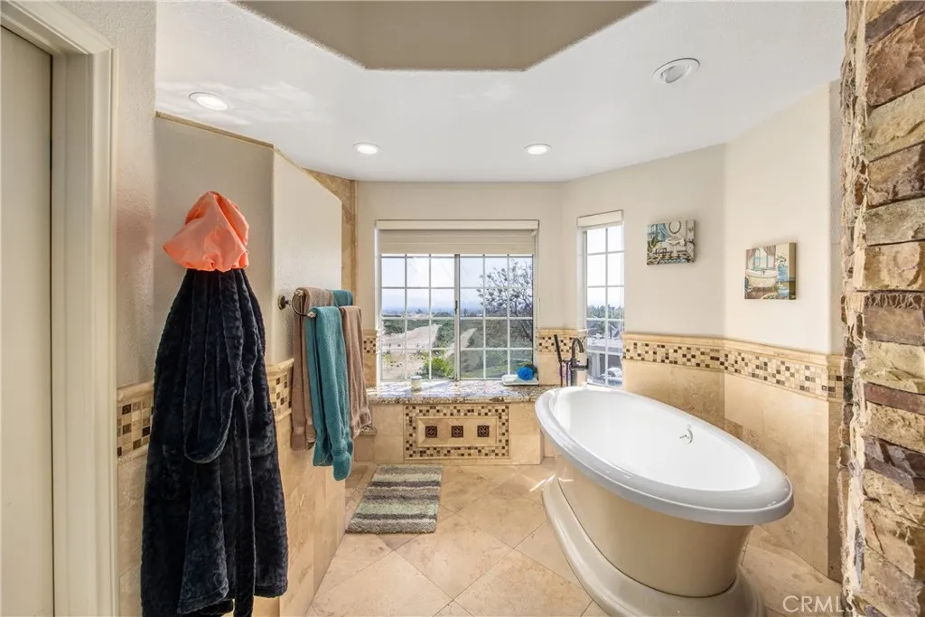 880 E 24th Street, Upland, California 91784 home-pic-33