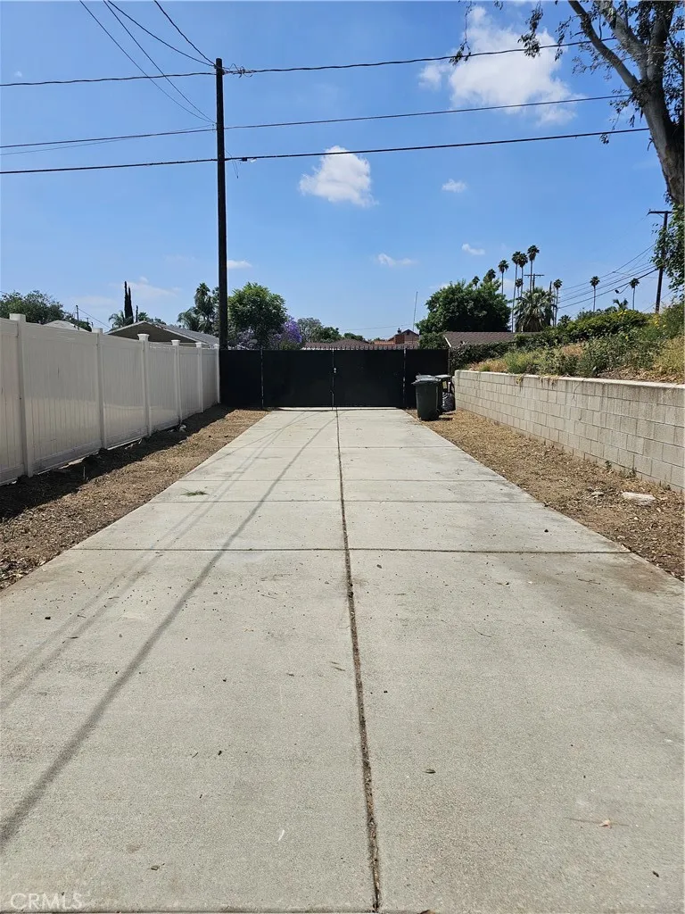 464 W E Street, Colton, California 92324 home-pic-15
