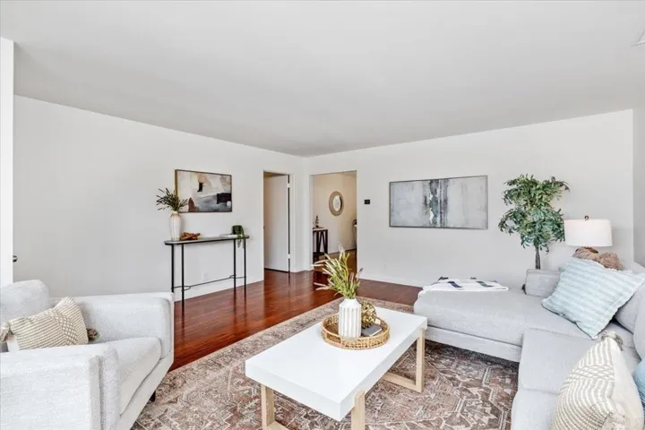 1615 La Tierra Lane, San Marcos, California 92078