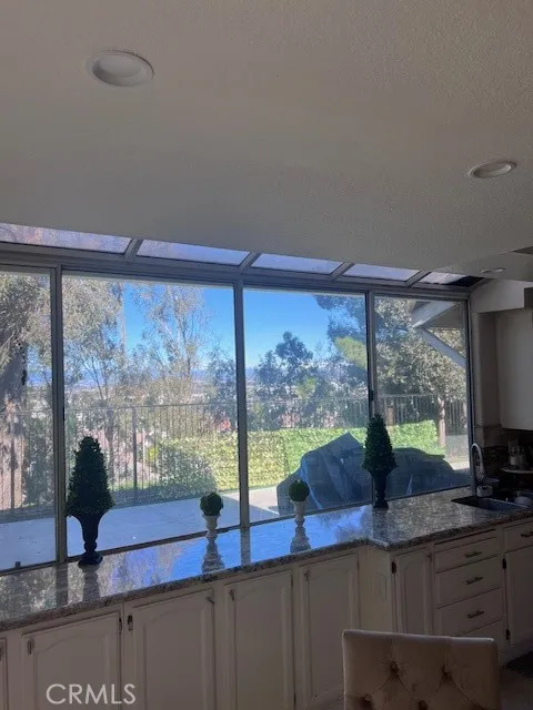 2899 Amber Drive, Corona, California 92882 home-pic-7