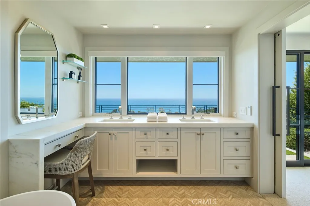 365 Pinecrest Drive, Laguna Beach, California 92651 home-pic-21