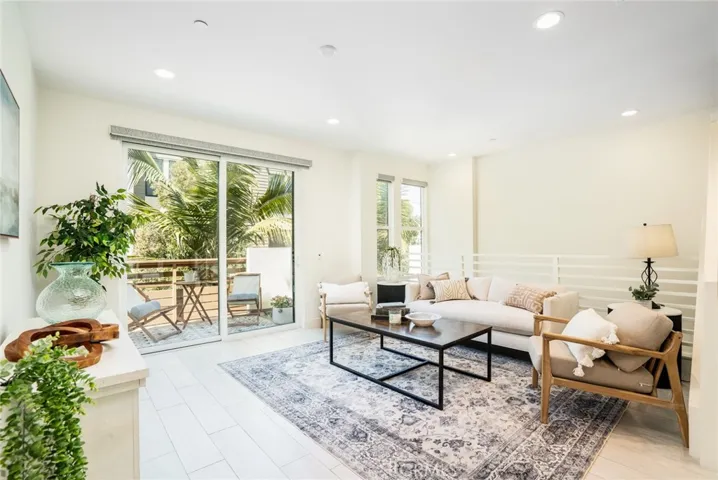 1680 Grand View, Costa Mesa, California 92627
