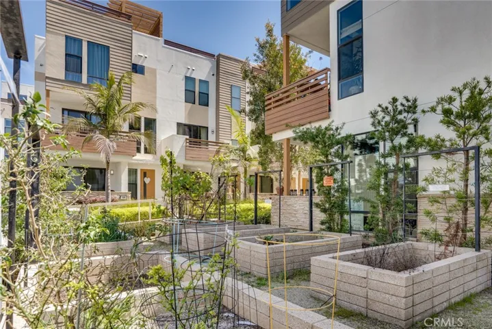 1680 Grand View, Costa Mesa, California 92627