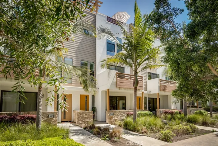 1680 Grand View, Costa Mesa, California 92627