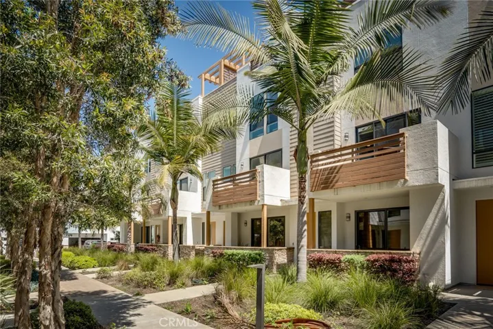 1680 Grand View, Costa Mesa, California 92627