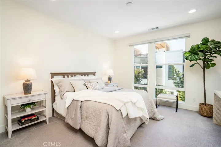 1680 Grand View, Costa Mesa, California 92627