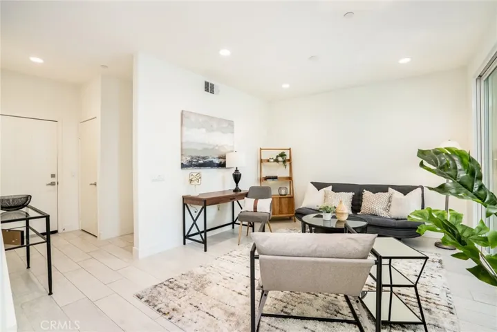 1680 Grand View, Costa Mesa, California 92627