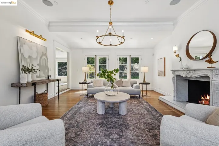 457 Dalewood Dr, Orinda, California 94563
