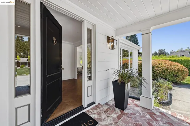 457 Dalewood Dr, Orinda, California 94563