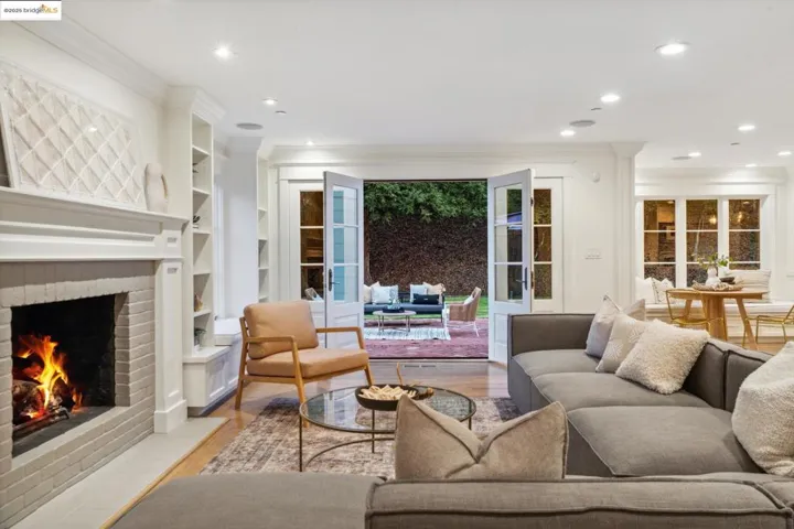 457 Dalewood Dr, Orinda, California 94563