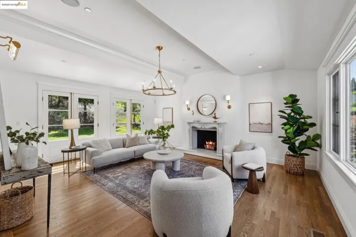 457 Dalewood Dr, Orinda, California 94563