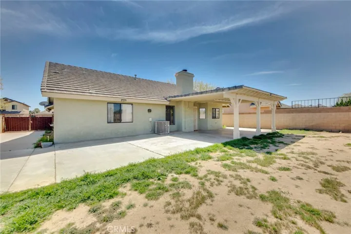 811 E Avenue J6, Lancaster, California 93535