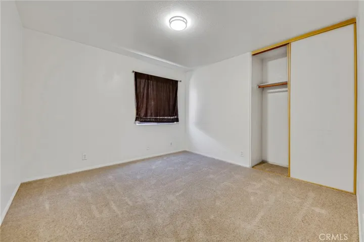 811 E Avenue J6, Lancaster, California 93535