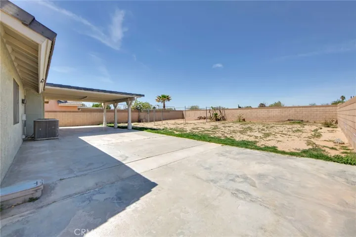 811 E Avenue J6, Lancaster, California 93535