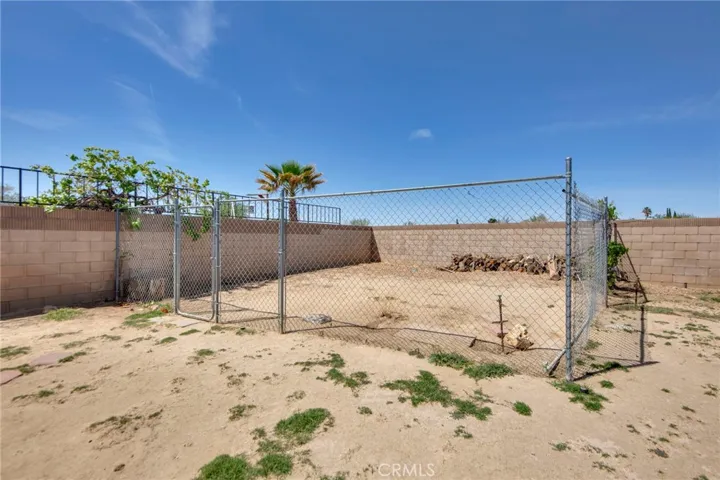 811 E Avenue J6, Lancaster, California 93535