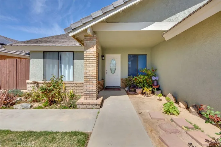 811 E Avenue J6, Lancaster, California 93535