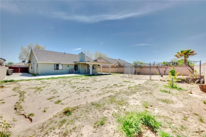 811 E Avenue J6, Lancaster, California 93535