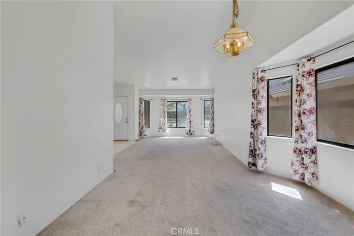 811 E Avenue J6, Lancaster, California 93535