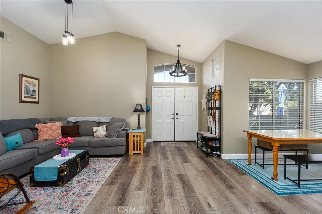 23898 Via Pamilla, Murrieta, California 92562 home-pic-5