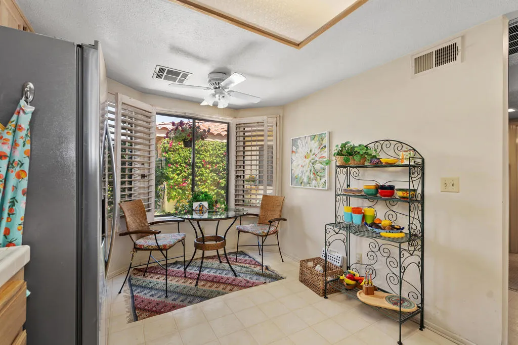265 Calle Del Verano, Palm Desert, California 92260 home-pic-9