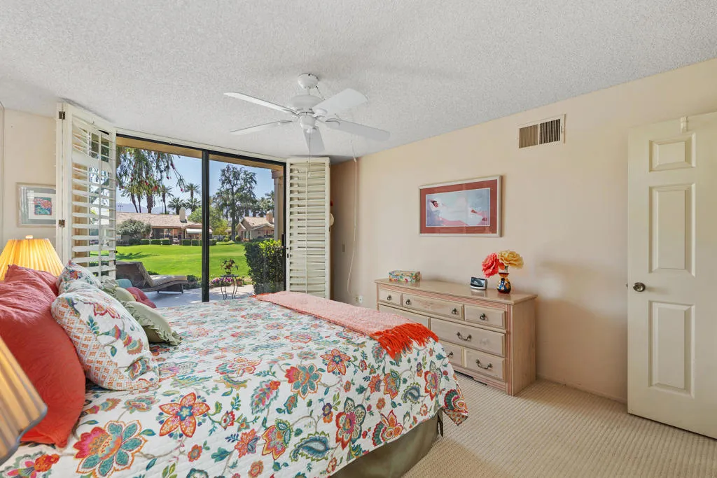 265 Calle Del Verano, Palm Desert, California 92260 home-pic-12