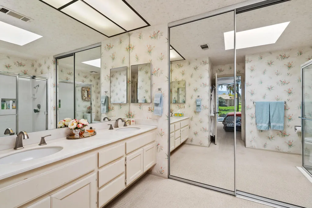 265 Calle Del Verano, Palm Desert, California 92260 home-pic-14