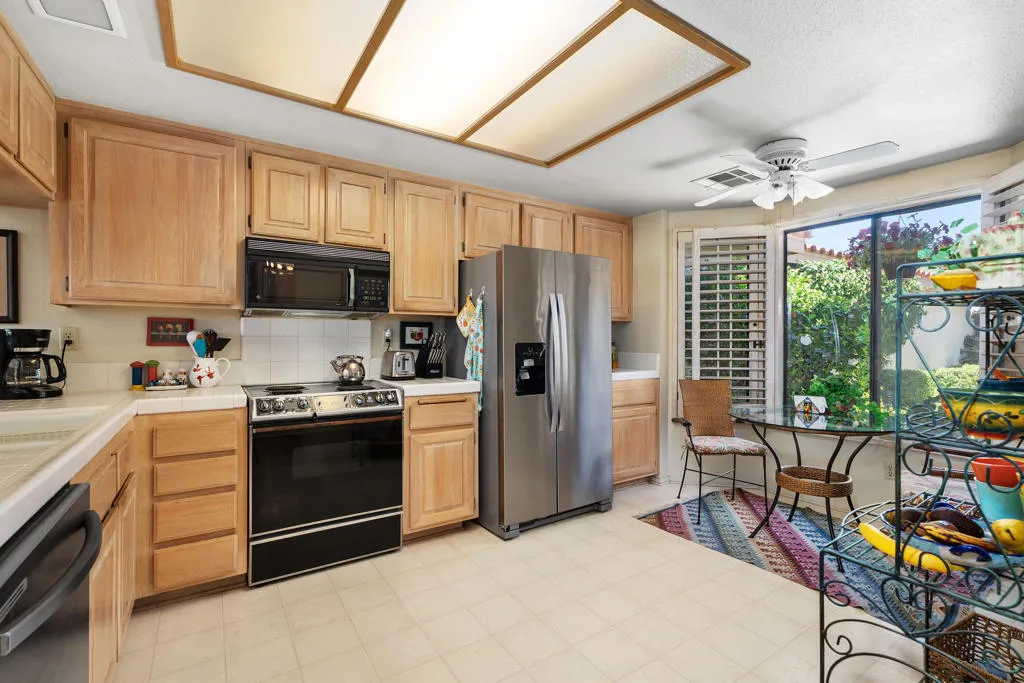 265 Calle Del Verano, Palm Desert, California 92260 home-pic-0