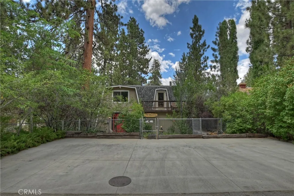 317 W Aeroplane Boulevard, Big Bear City, California 92314 home-pic-44