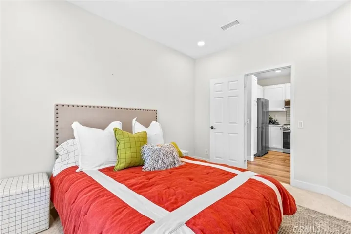 66 Vellisimo Drive, Aliso Viejo, California 92656