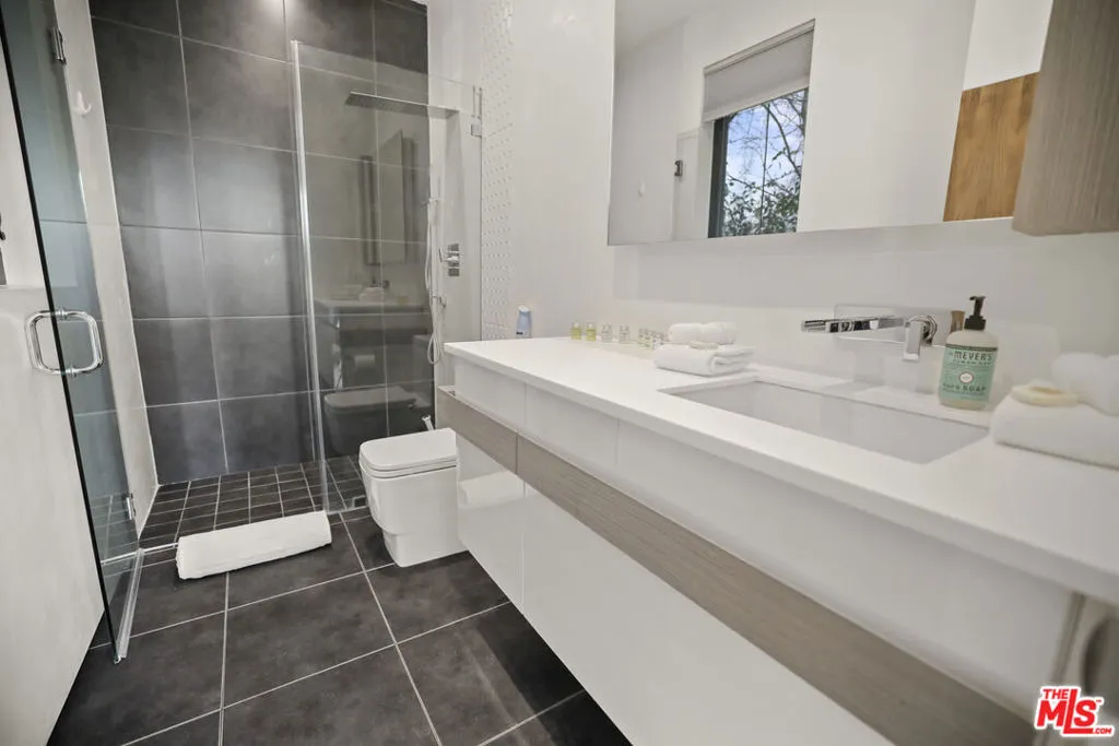 926 N Crescent Heights Boulevard, Los Angeles, California 90046 home-pic-31