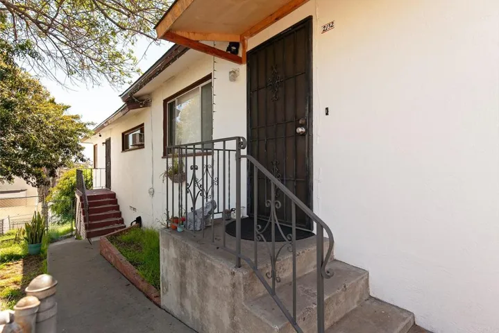 2130 34 E 5th, National City, California 91950