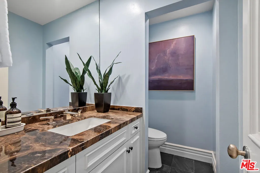 10116 Empyrean Way 202, Los Angeles, California 90067 home-pic-2