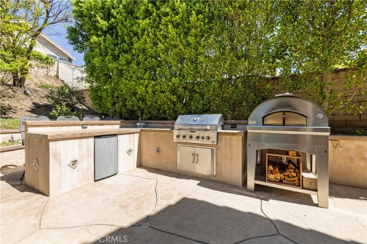 22004 Pamplico Drive, Saugus, California 91350