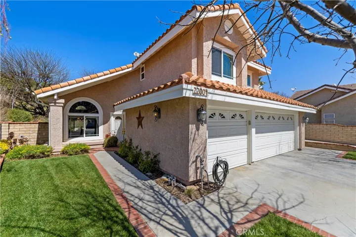 22004 Pamplico Drive, Saugus, California 91350