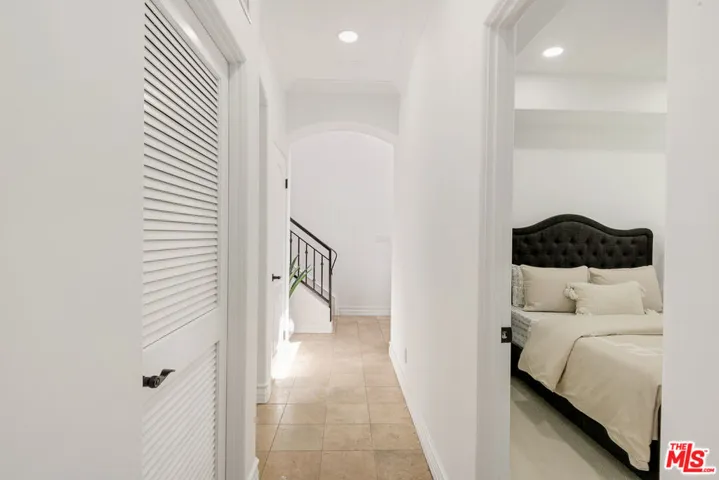 2005 Carnegie Lane A, Redondo Beach, California 90278