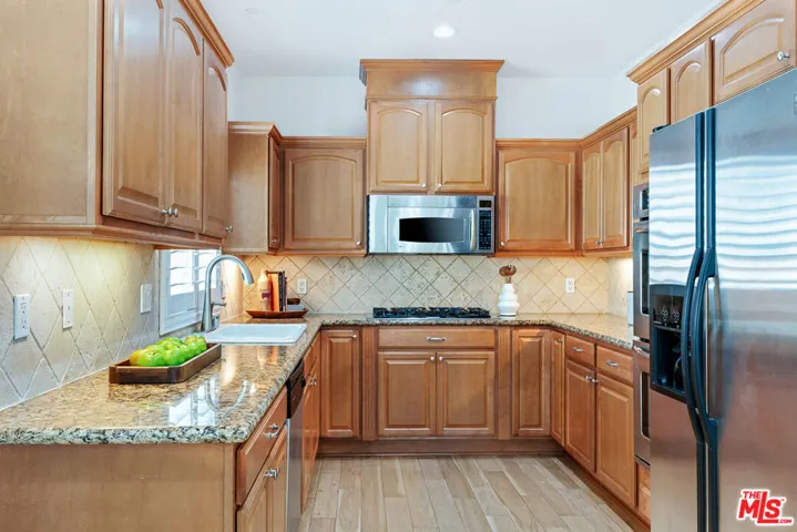 2005 Carnegie Lane A, Redondo Beach, California 90278