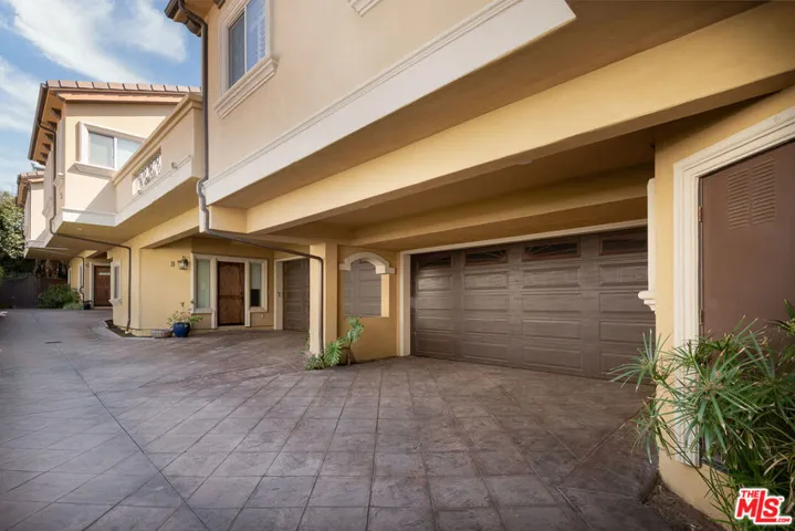 2005 Carnegie Lane A, Redondo Beach, California 90278