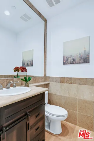 2005 Carnegie Lane A, Redondo Beach, California 90278