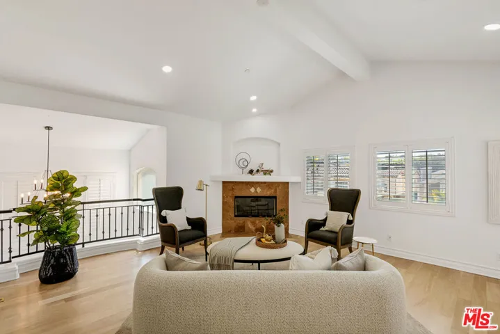 2005 Carnegie Lane A, Redondo Beach, California 90278