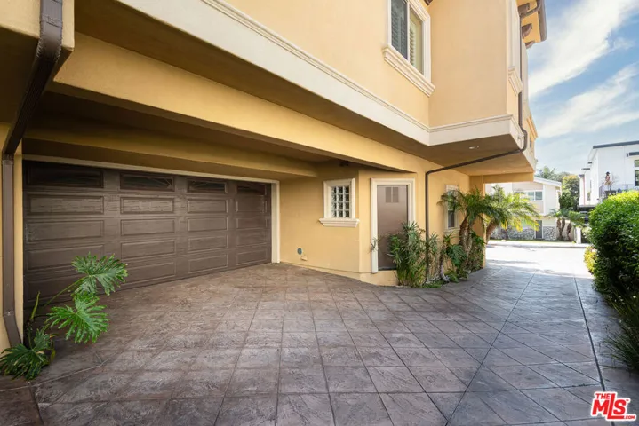 2005 Carnegie Lane A, Redondo Beach, California 90278