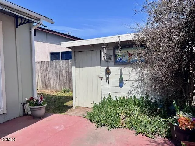 Detached Laundry Room