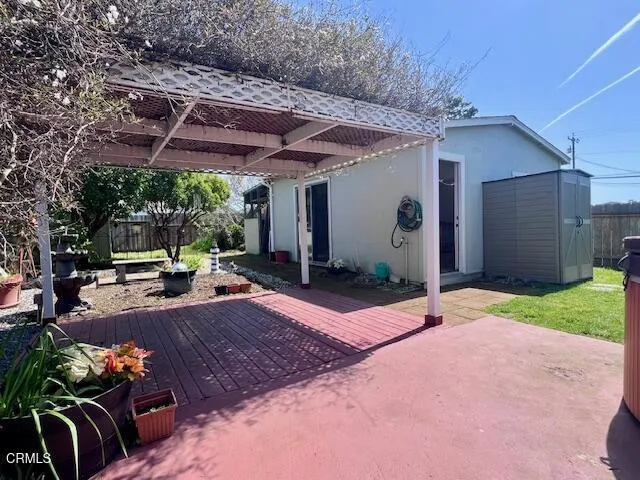 Pergola & Studio