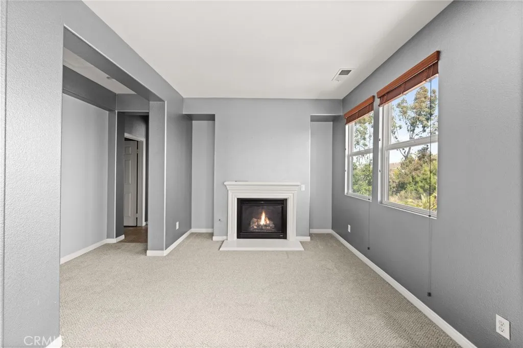 16219 Skyridge Drive, Riverside, California 92503 home-pic-23